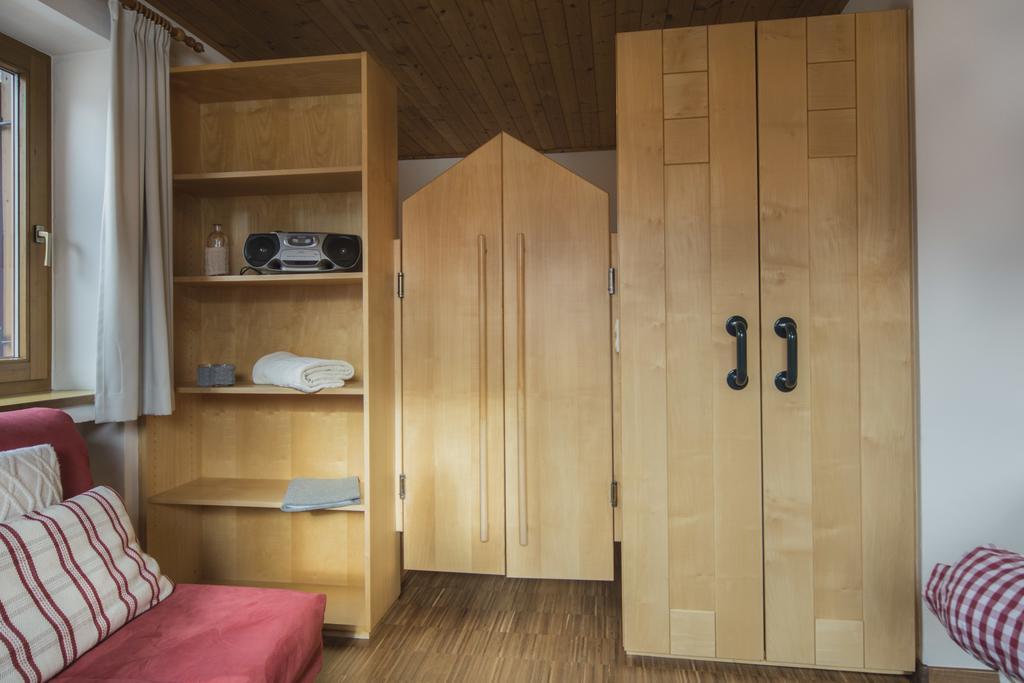 Residence Veider Rasùn di Sotto الغرفة الصورة
